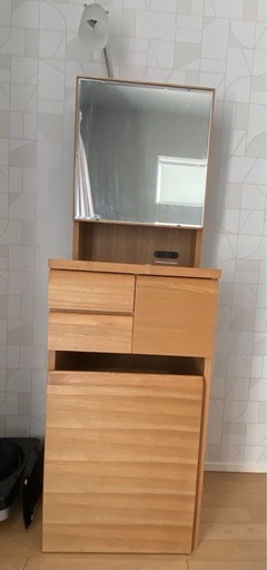 ニトリ　ドレッサー　値下げしました。