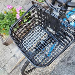 クロスバイク　２７インチ　６変速　カゴ　ライト　付き　青　配達可能