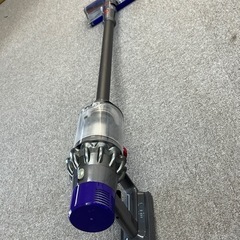 DYSON ダイソン　V10  動作品　アダプタ-無し