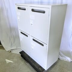 メーカー不明 ロッカー 4連ロッカー 製造年不明②