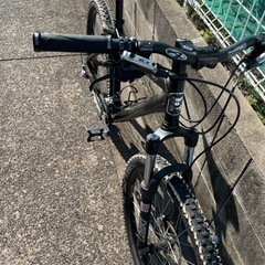 マウンテンバイク　HARO FLIGHTLINE ONE 26インチ　27段変速　