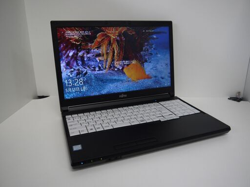 富士通 Windows10 15.6型ノートPC 第6世代Corei3 + SSD + メモリ12GB【メンテナンス済み】（601719）