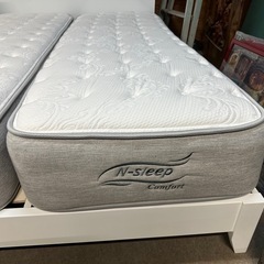 ニトリ　ダブルベッド　分割マットレス