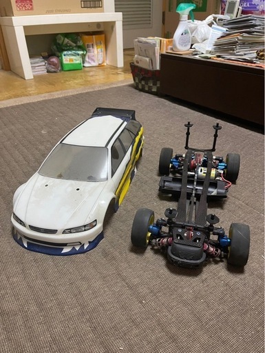 RCモーターカー白