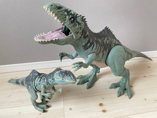 2体セット マテル ジュラシックワールド ギガノトサウルス