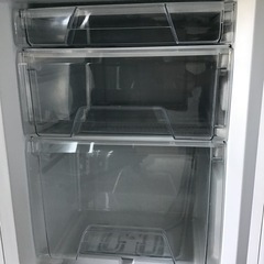 2ドア冷蔵庫　IRISOHYAMA    2022年製　142L    取説付　中古品