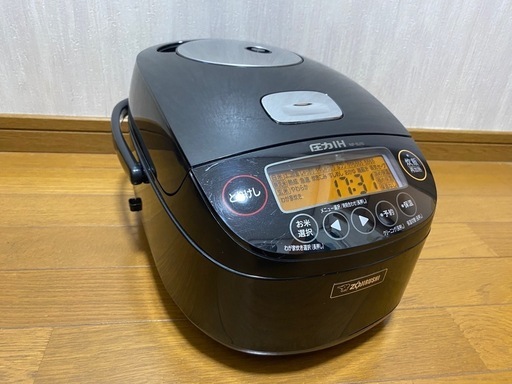 2019年製象印 炊飯器 5.5合 圧力IH式 極め炊き 鉄器コートプラチナ厚釜 保温40時間 ブラック NP-BJ10-BA(0904c)