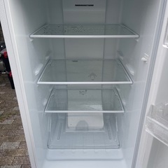 冷蔵庫美品YRZ-F17H1