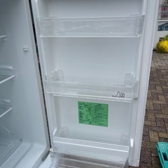 冷蔵庫美品YRZ-F17H1