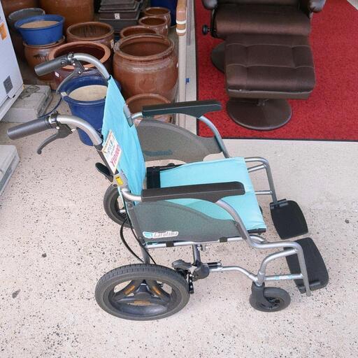 介助式車イス☆Wheel.Chair,MiKi,Carutima,ミントグリーン＆ブラックカラー、車椅子【浜村鹿野温泉ICから3分 買取本舗 宮本リサイクル 営業時間9～19時 定休日水曜のみ←連絡できませんm(_ _)m】