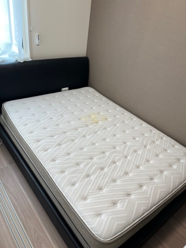 ダブルベッドをお譲りします。