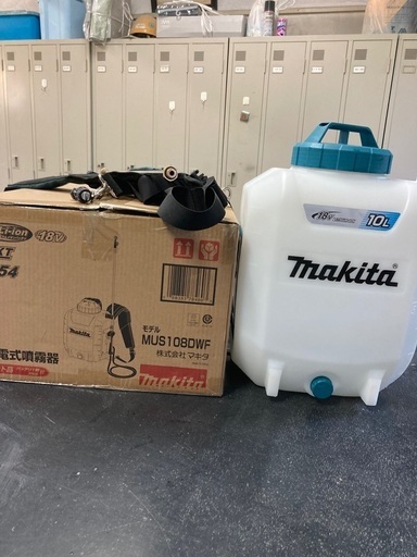 マキタ　makita 美品　充電式噴霧器　MUS108DWF 除草剤