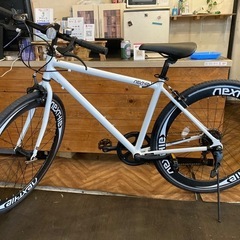 【nextyle 前後タイヤ・チューブ新品！】アルミフレーム　7段変速　700×28cクロスバイク　ホワイト