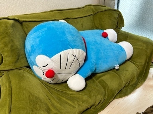 ドラえもん特大ぬいぐるみ