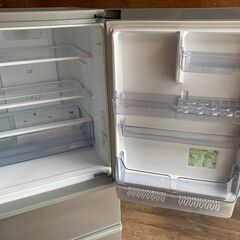 札幌市★ アクア 中型3ドア冷蔵庫 272L ◆ AQR-27G2 右開き AQUA ミドルサイズ ハイアール