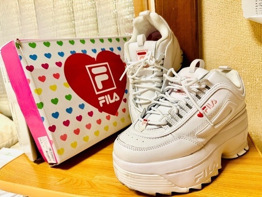 FILA フィラ  Disruptor II Wedge Heart ハート ロゴ  厚底 スニーカー シューズ