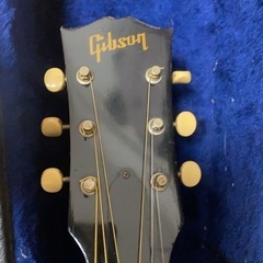 GibsonアコースティックギターJ-50ハードケース付き