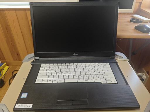 第8世代 Corei5 SSD搭載 ノンストレス起動  富士通  ノートPC LIFEBOOK　A579/A FUJITSU