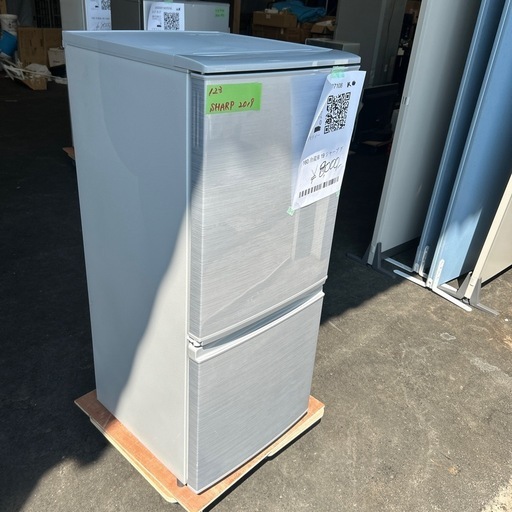 160冷蔵庫　SHARP　 2019年製　137ℓ SJ-D14F-S