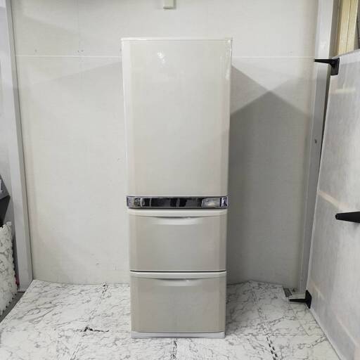 19603  MITSUBISHI 【特価】大容量3D冷蔵庫 自動製氷  370L ◆大阪市内・東大阪市他 6,000円以上ご購入で無料配達いたします！◆ ※京都・高槻・枚方方面◆神戸・西宮・尼崎方面◆生駒方面、大阪南部方面　それぞれ条件付き無料配送あり！