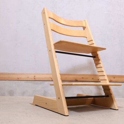 STOKKE(ストッケ)のロングセラーキッズチェアー