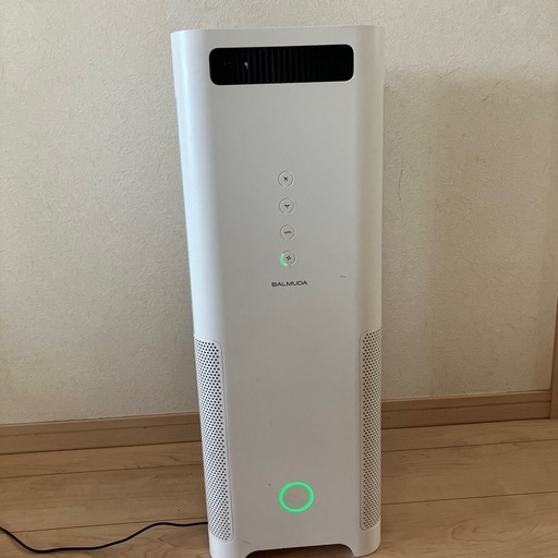 ⚡️【美品・値下げ】　スタイリッシュ　バルミューダ　空気清浄機