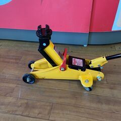 【中古】【動作OK】【店頭引取限定】2ｔアルミサービスジャッキ　30,800円（税込） 中古】【動作OK】【店頭引取限定】2tアルミサービスジャッキ 30,800円