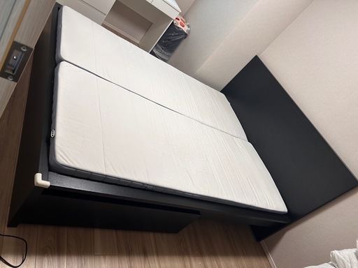 【クイーンサイズ】IKEA マルム ベッド マットレス付き