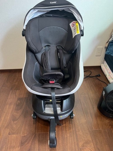 コンビ　チャイルドシート　クルムーヴ　ISOFIX
