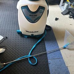 マキタ18v充電式噴霧器MUS155D