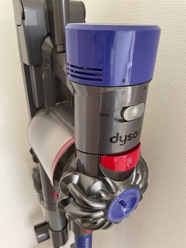 ジャンク品 Dyson V8 Absolute+ コードレス掃除機 スタンド付きの通販