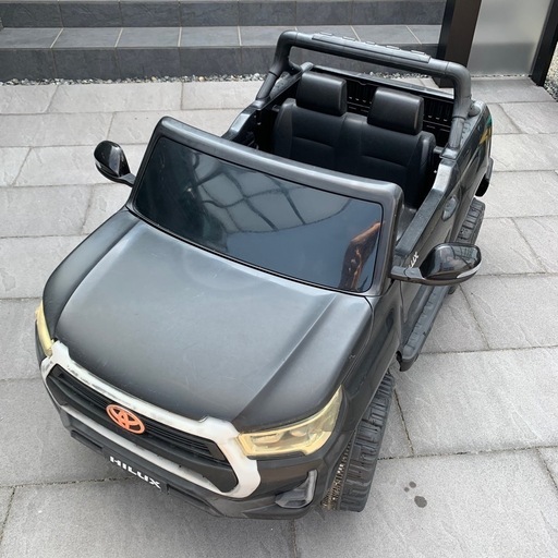 専用【値下げ】4WD 乗用玩具乗用ラジコン トヨタ ハイラックス 2人乗り おもちゃ 4WD 乗用玩具乗用ラジコン トヨタ ハイラックス 2人乗り