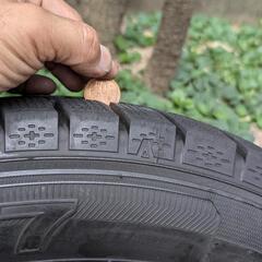 グッドイヤー     スタッドレスタイヤ  205／60R16