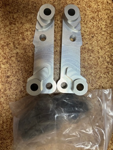 Z33/V35/M35 曙キャリパー流用ブラケット