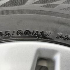 アルミ、スタッドレスタイヤ4本　215/60R16ヴェゼルRU4