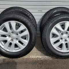 アルミ、スタッドレスタイヤ4本　215/60R16ヴェゼルRU4