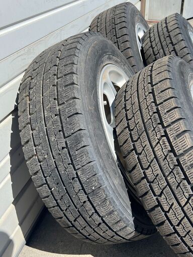 フリード (4H) ノート カローラ スタッドレスセット 185/70R14 フリード (4H) ノート カローラ スタッドレスセット 185/70R14