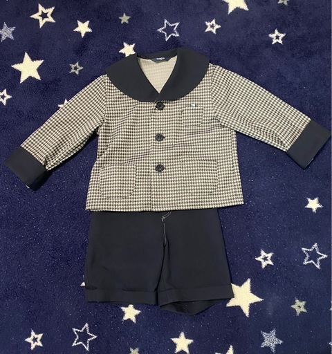 幼稚園の制服とリュック