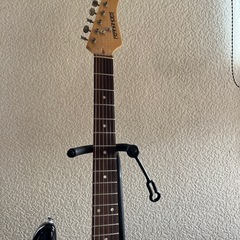 Fernandes フェルナンデス  ストラトキャスタータイプ  エレキギター