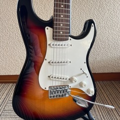 Fernandes フェルナンデス  ストラトキャスタータイプ  エレキギター