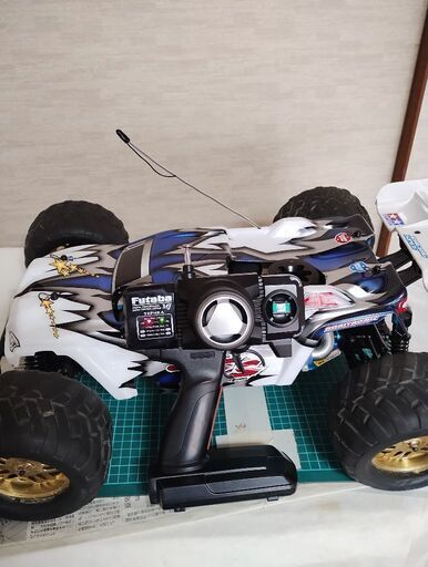 タミヤナイトレージベースのビッグタイヤトラック