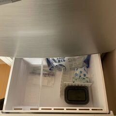 AQUA3ドア冷凍冷蔵庫・AQR-261B