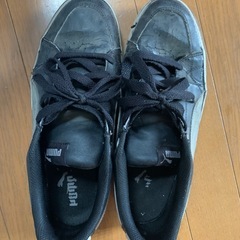 PUMAのスニーカー