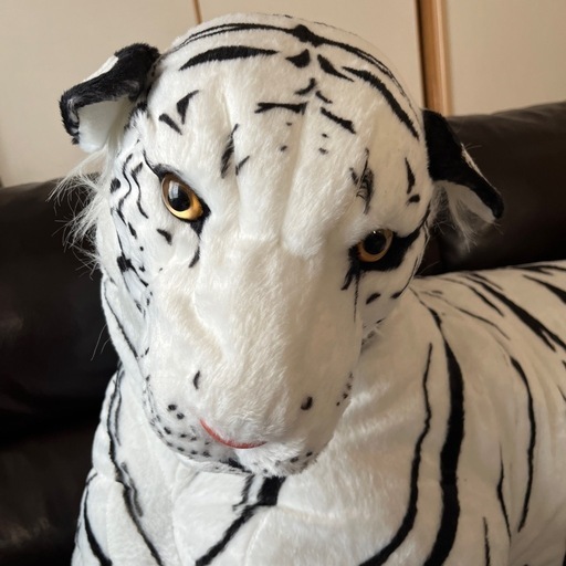ホワイトタイガー 特大ぬいぐるみ①