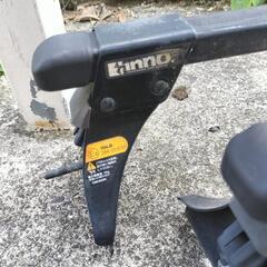 ハイエース　inno　ベースキャリア　4本セット