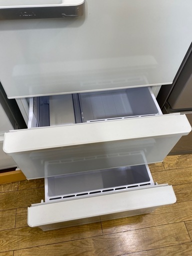 Amazon.co.jp: アクア 272L 3ドア冷蔵庫（ミスティシルバー）【右開き