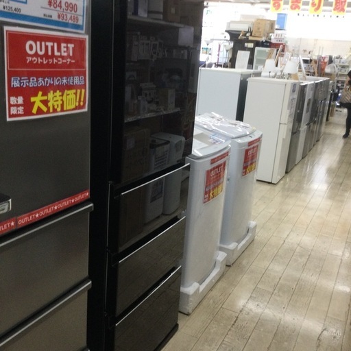 新品未使用品　高年式　AQUA／アクア　430L冷蔵庫　AQR-VZ43N  2023年製　参考価格¥152,000円　No.2730