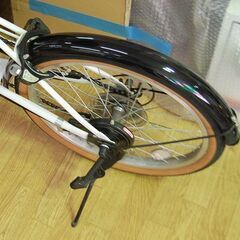 折り畳み自転車 20インチ 6段切替 ホワイト HOOVER オートライト カゴ