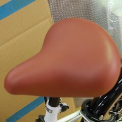 折り畳み自転車 20インチ 6段切替 ホワイト HOOVER オートライト カゴ