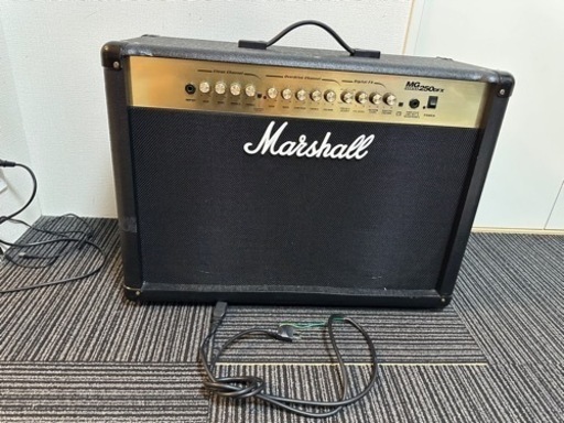 Marshall MG250DFXアンプ